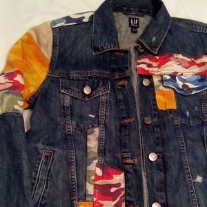 Women's Gap Denim jacket..Medium..multi color camo
